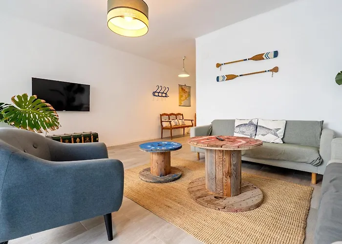 Hauzify I Martínez *